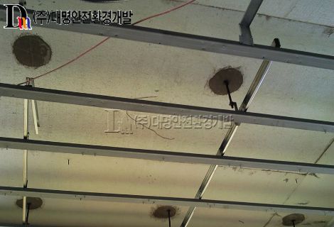 명장초 천장텍스교체 및 기타공사 중 천장텍스(석면)해체공사