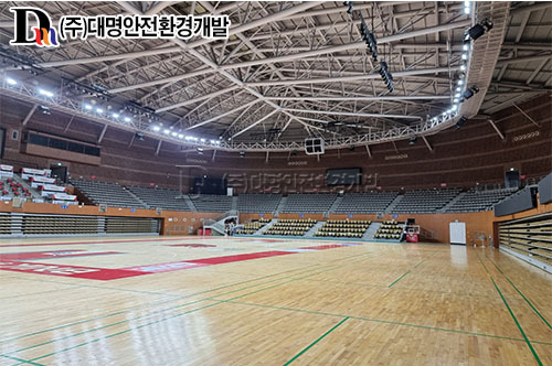 금정체육관 주 경기장 가변좌석 철거공사